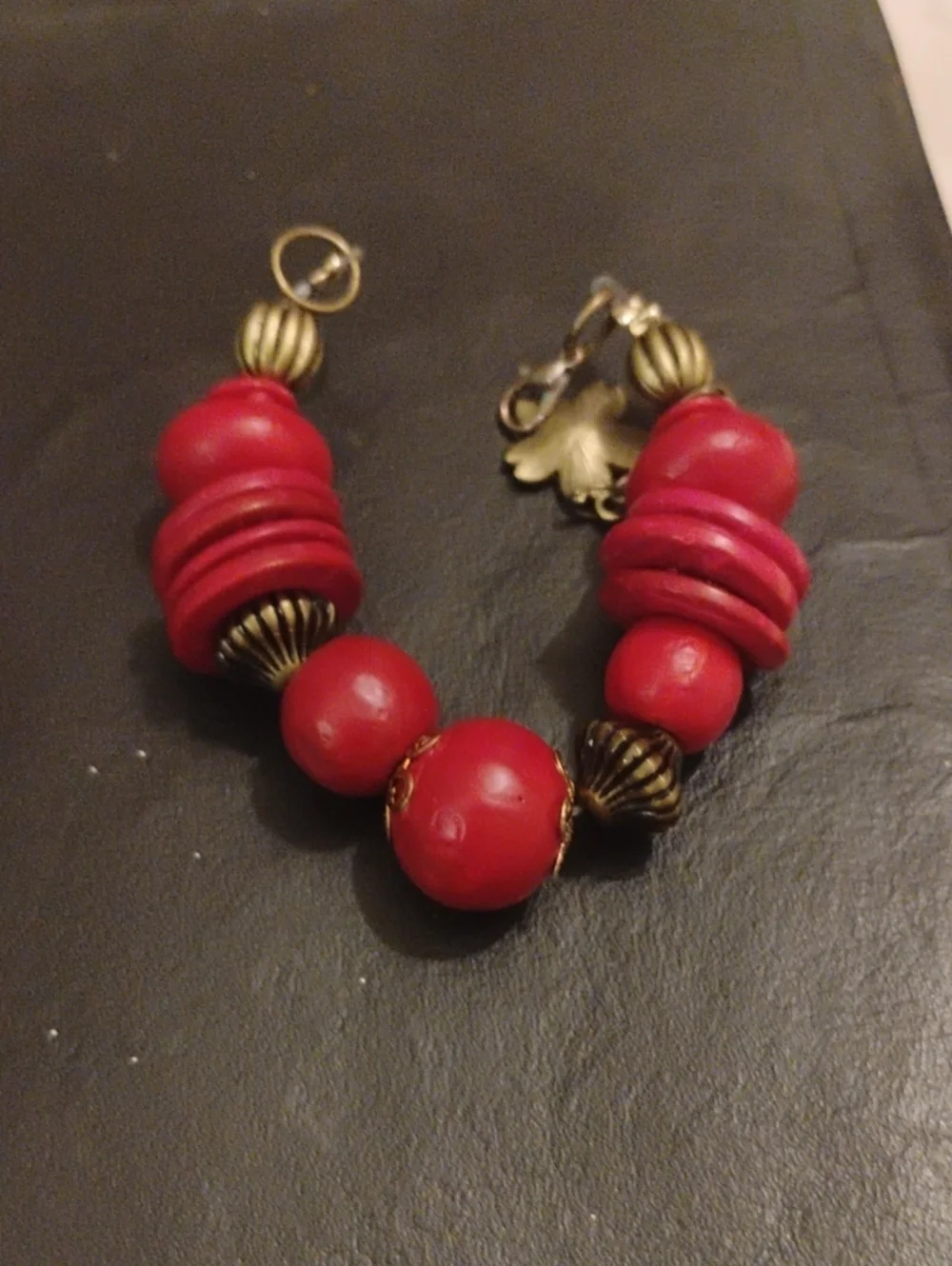 Fucia & Bronze Beaded Bracelet ( Trendy ) W/ Hibiscus Flower Charmlet